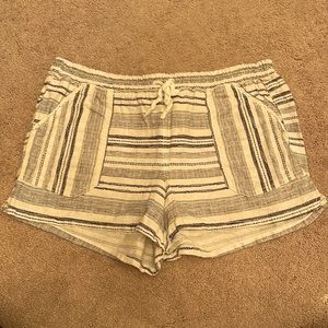 Rewind striped shorts large EUC